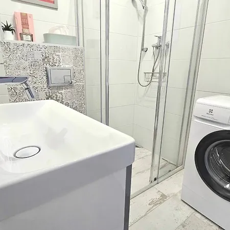 Blue Salt Apartment *